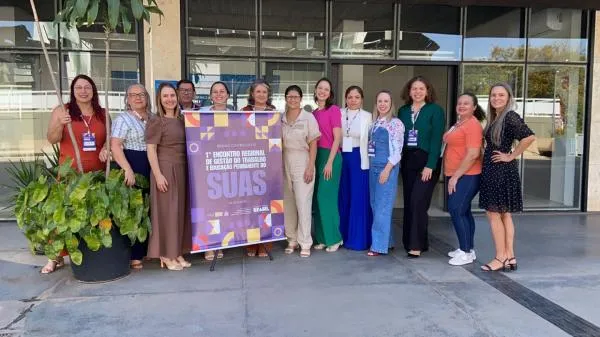 Equipe da Semas participa de encontro que discute trabalho e educação permanente na assistência social