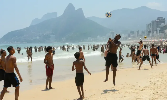 Onda de calor que atinge o Rio permanece até este sábado