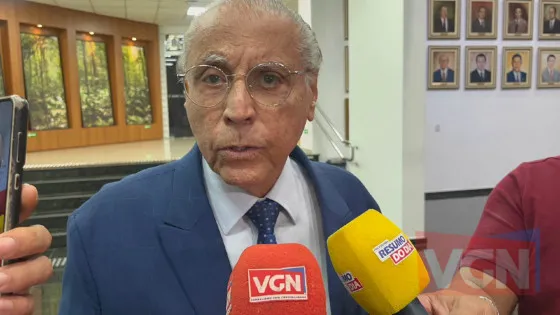 “Na política tudo é possível”, diz Júlio sobre possível troca de partido