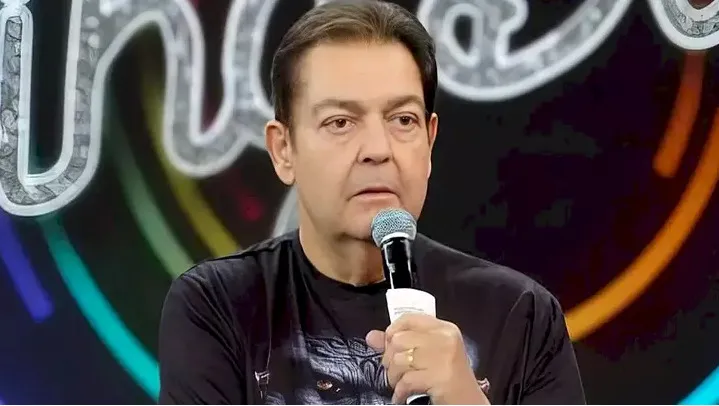 Faustão recebe alta após ficar três meses internado e seguirá com tratamento em casa