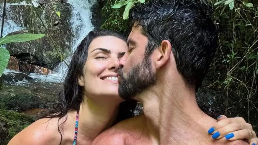 Nathalia Arcuri e Lucas Pugliessa revelam gravidez do primeiro filho: ‘Somos três’