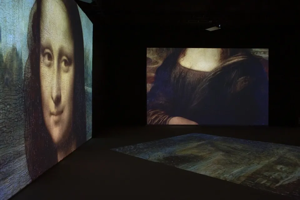 Exposição imersiva com projeções e réplicas tem obras de Leonardo Da Vinci em Cuiabá