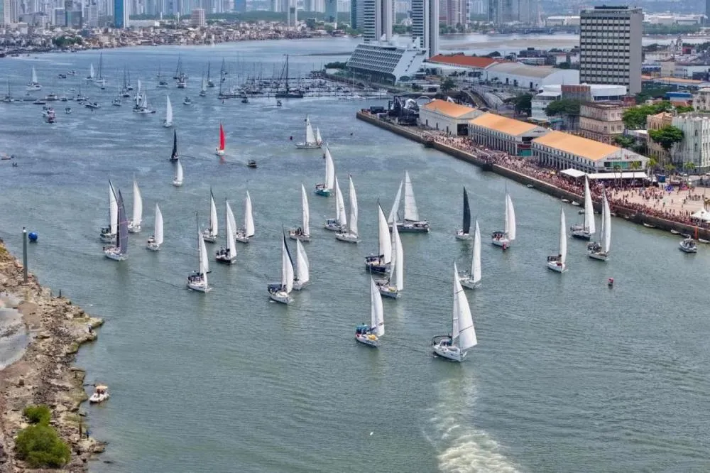 Velejador do Lago do Manso, em Mato Grosso, conquista título histórico na maior regata da América do Sul.