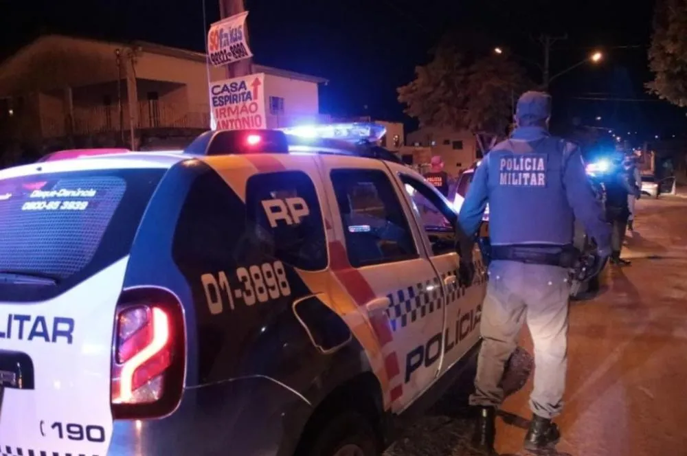 PM resgata três crianças vítimas de maus-tratos em Várzea Grande e mãe é presa por ameaça de morte