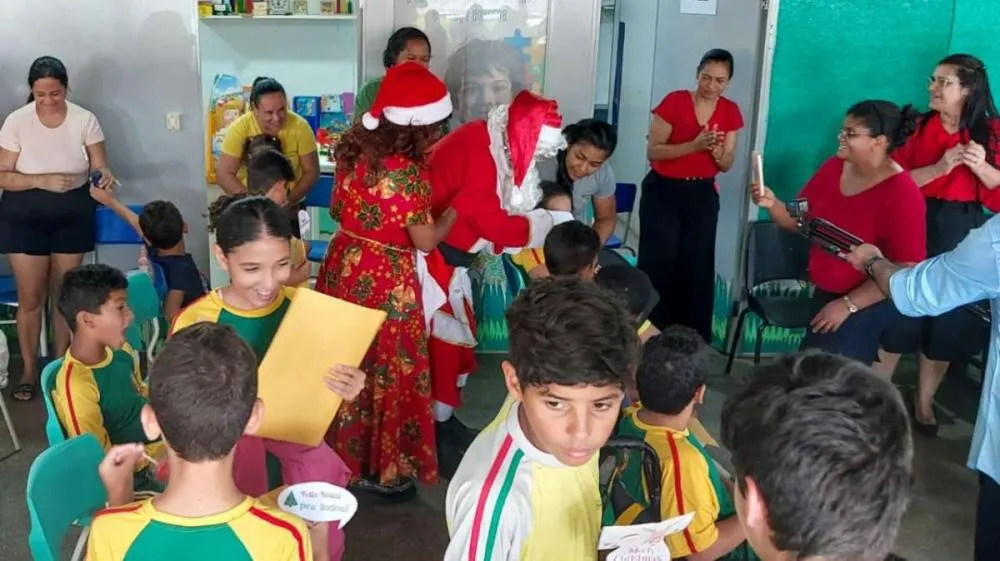 Papai Noel dos Correios celebra inclusão lançando campanha de solidariedade