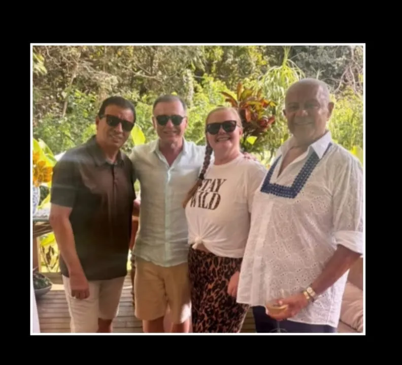 Coluna Anamaria: Festa de aniversário do meu querido amigo Fernando Baracat foi comemorada ontem, em sua belíssima casa em Chapada, - entre poucos e bons!