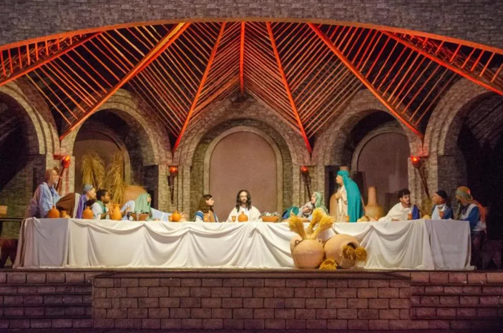 Governo de MT realiza espetáculo Auto da Paixão de Cristo na Arena Pantanal