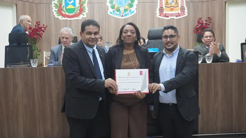 Câmara de Várzea Grande homenageia jornalistas com entrega do Título Elisângela Nepomuceno 
