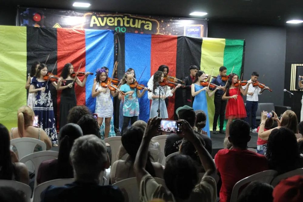Recital de violinos emociona público na Orla Alameda e fortalece vocação do Centro Cultural como espaço da comunidade