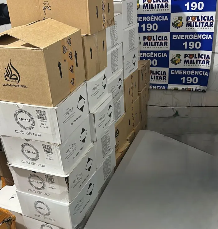 Polícia Militar prende homem com 14 caixas de produtos contrabandeados em Alto Araguaia