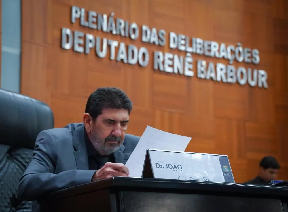 Dr. João propõe reflorestamento urbano para reduzir calor extremo nas cidades de Mato Grosso