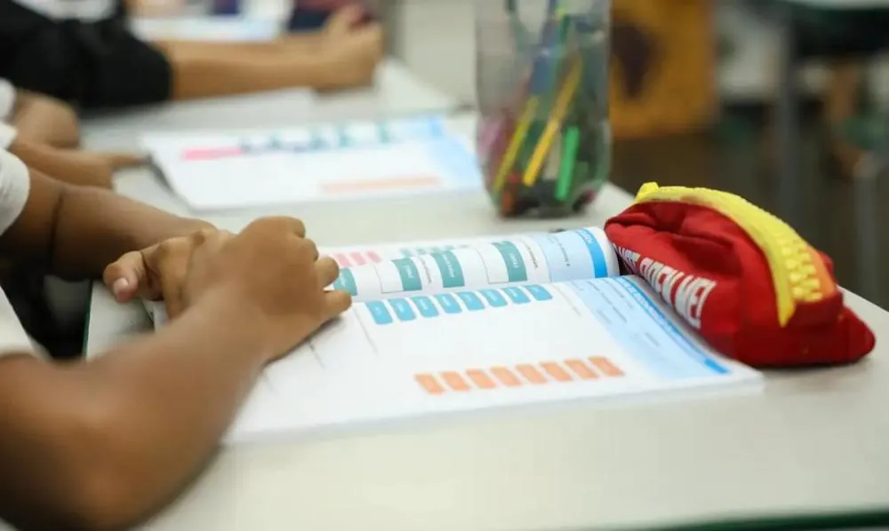 Lei inclui educação política e cidadania no currículo da educação básica