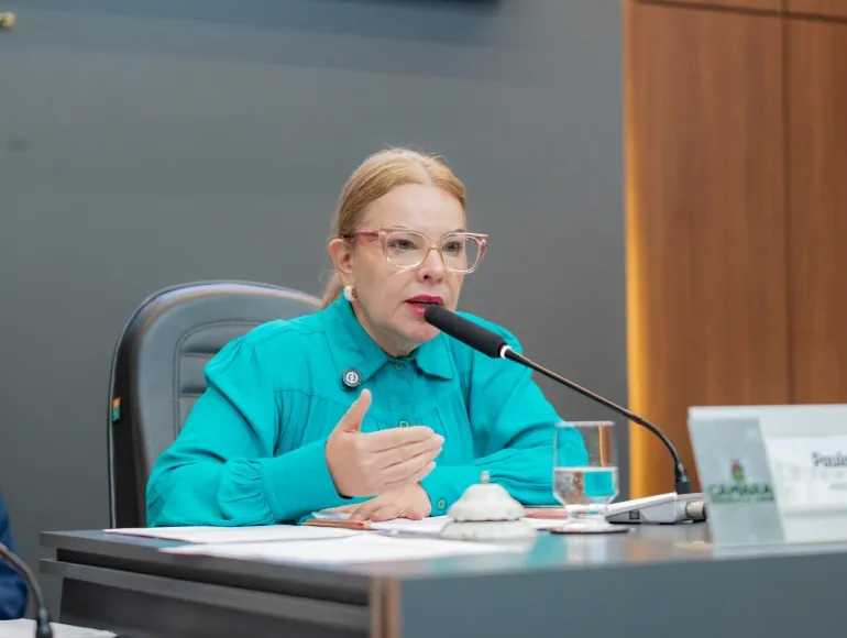 Após solicitações de Paula Calil, Prefeitura confirma melhorias em duas escolas municipais de Cuiabá