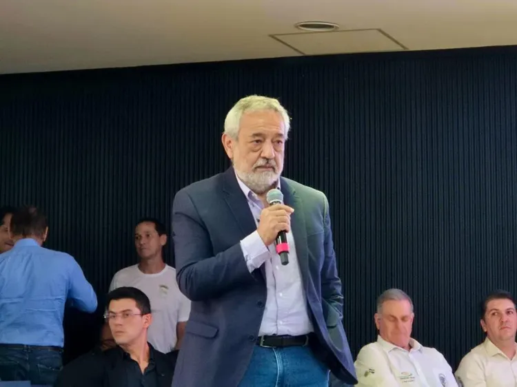 Secretário da Sinfra reage a Jayme e desafia senador a provar críticas sobre pagamento do BRT