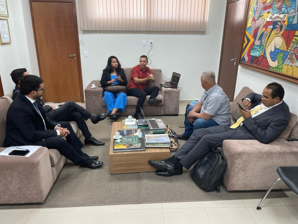Procuradoria e Secretarias Municipais subsidiam Assembleia em defesa da suspensão da obra