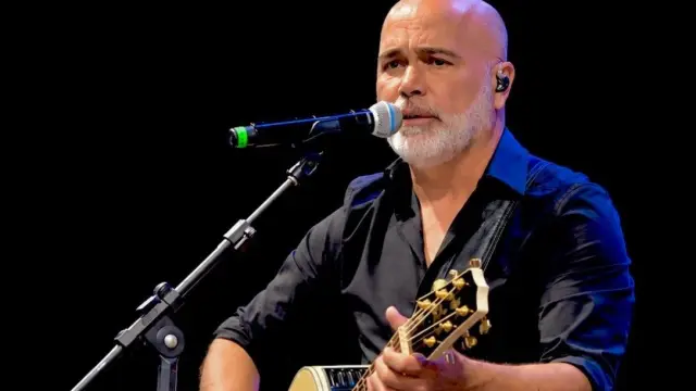Rick Sollo, da dupla com Renner, estava em helicóptero que desapareceu (Reprodução/Instagram) Leia mais em: https://veja.abril.com.br/cultura/morre-o-cantor-sertanejo-rick-sollo-da-dupla-com-renner-em-acidente-aereo/