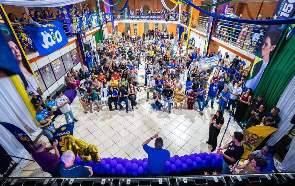 Emocionado Dr. João agradece onda de apoio e encerra agenda em Cuiabá