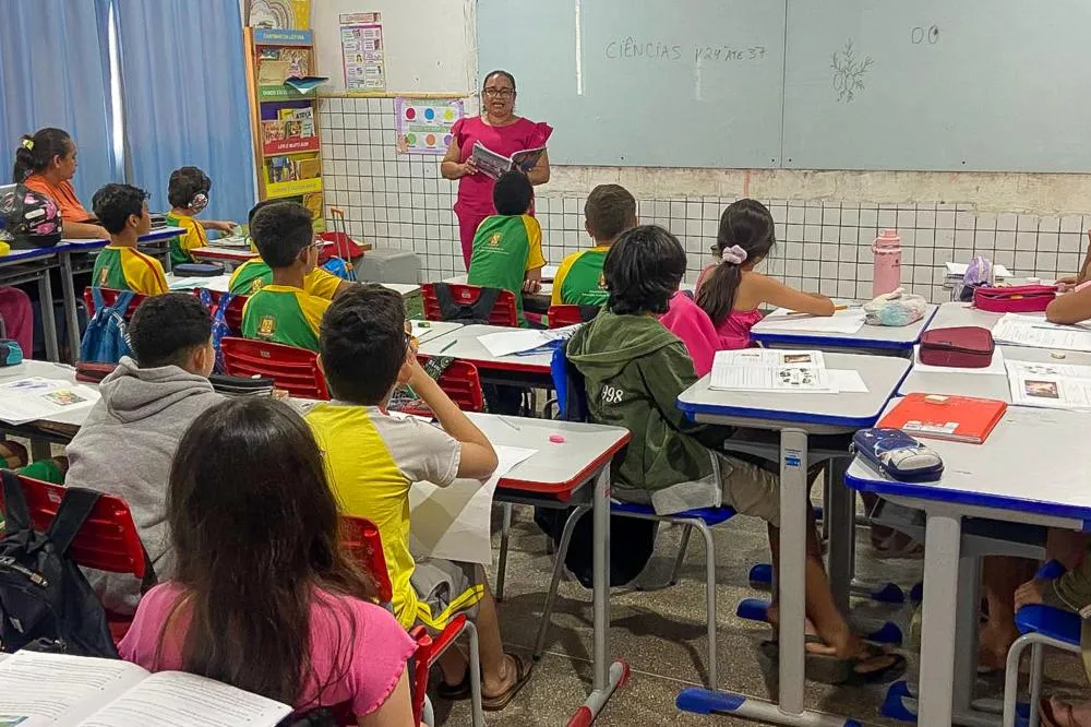 Escola promove conscientização sobre câncer de mama entre estudantes do 4º ano