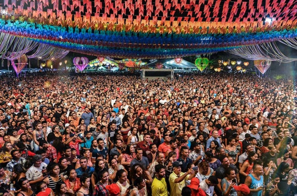 Projeto assegura direito de consumidor levar água a eventos