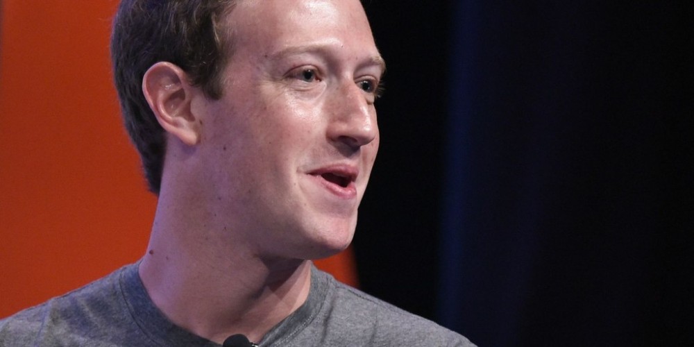 No Senado dos EUA, Zuckerberg pede desculpa por bullying nas redes