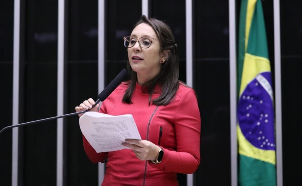 Proposta isenta pessoas mais idosas do pagamento de IR e Previdência