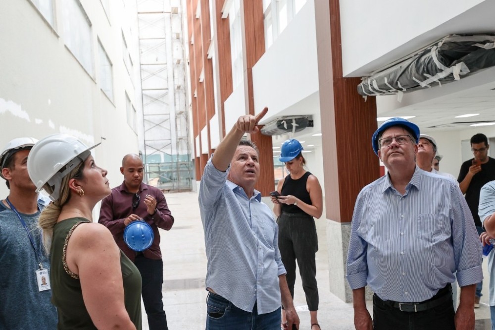 Governador vistoria obras e afirma que Hospital Central 