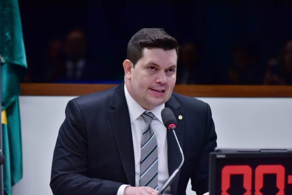 Projeto isenta consumidores do Amapá de custos de transmissão de energia enquanto o abastecimento for precário