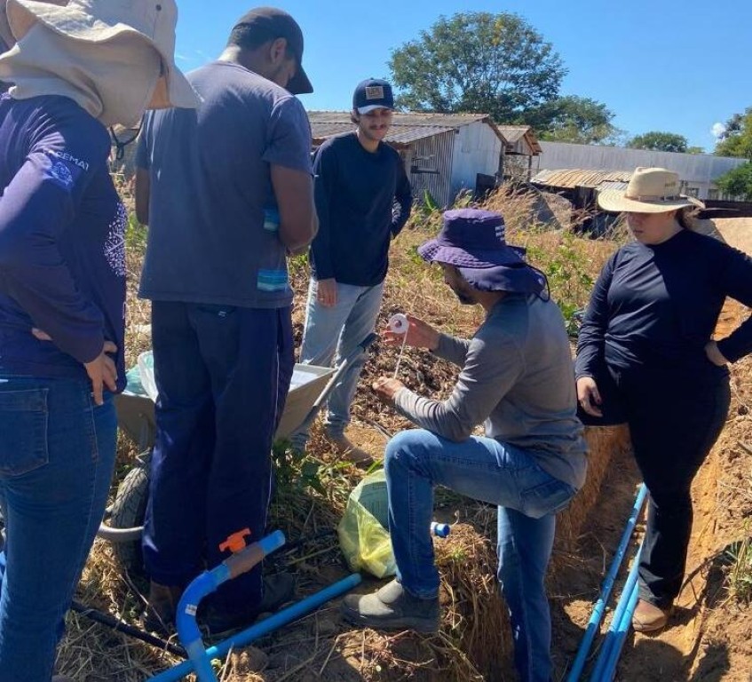 Pesquisa auxilia agricultores familiares na irrigação e manejo da água em sistemas agroflorestais