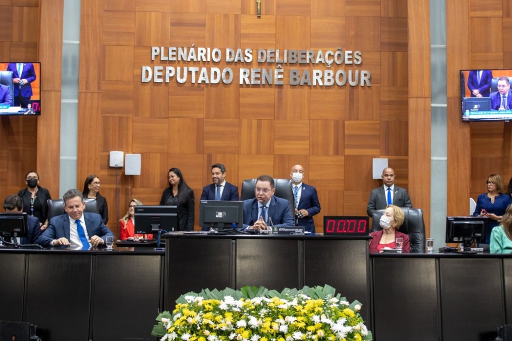 Presidente do Tribunal de Justiça de Mato Grosso participa da abertura do ano legislativo