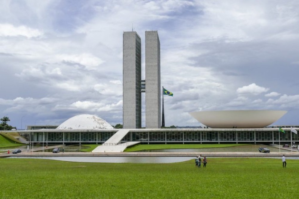 Presidente do Congresso inicia sessão de abertura do ano legislativo; acompanhe