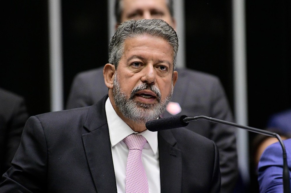 Lira cobra respeito a acordos firmados e defende emendas parlamentares