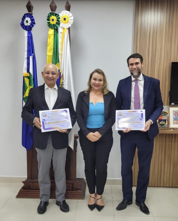Corregedor e juiz auxiliar recebem título de cidadão honorário de Peixoto de Azevedo