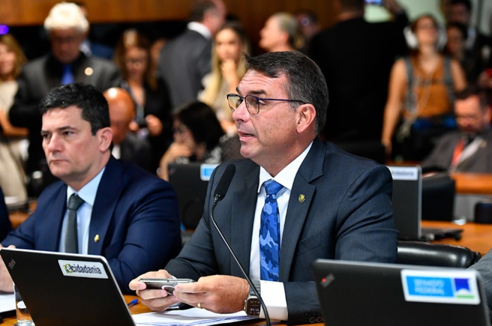 Comissão de Segurança Pública aprova fim do 'saidão' para presos condenados