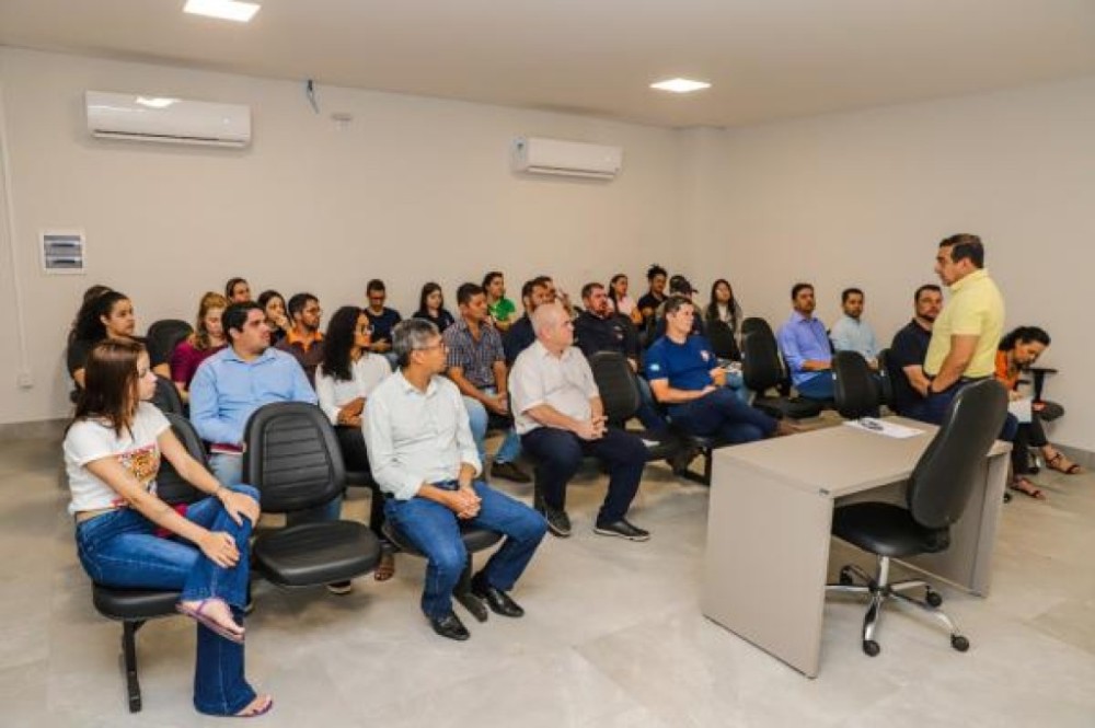 Segurança no Trabalho pauta reunião na Semcid