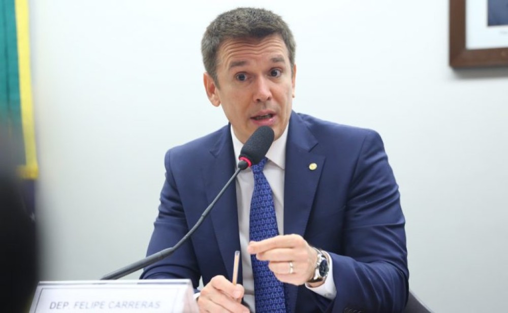 Projeto estabelece critério para tributação de empresas de formatura