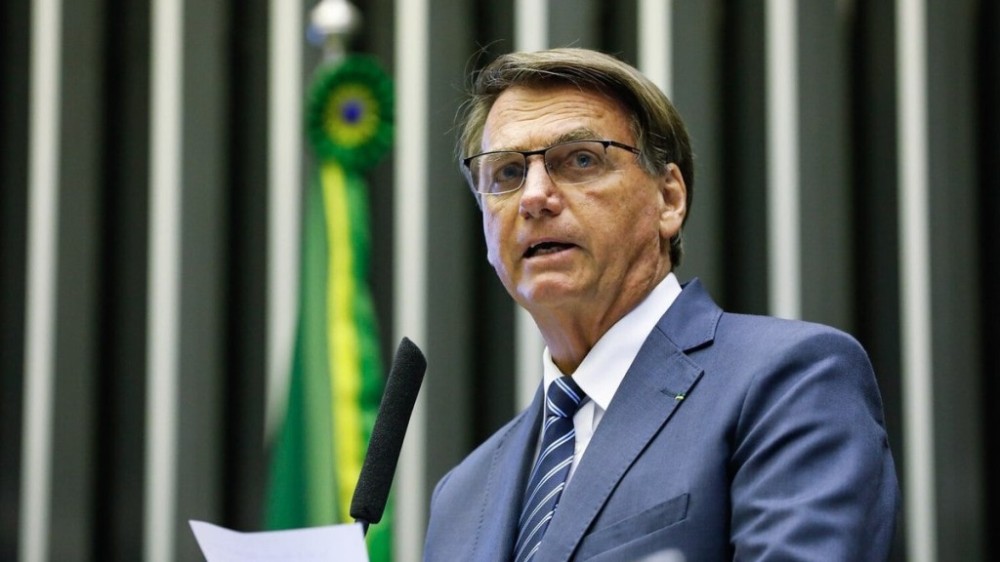 Bolsonaro está proibido de sair do país e ter contato com investigados