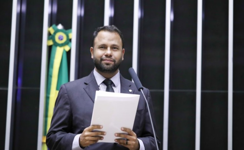 Projeto obriga concessionárias a elaborar plano para uso de energia elétrica durante 