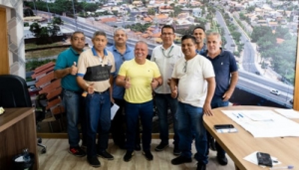 Presidente Chico 2000 alinha detalhes de audiência pública com líderes comunitários
