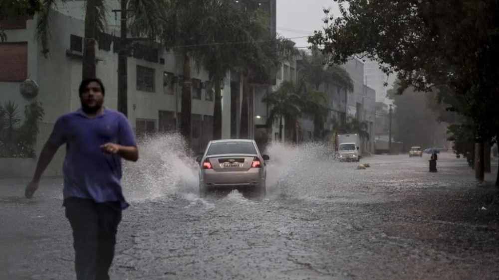 Chuva em São Paulo deixa dois desaparecidos