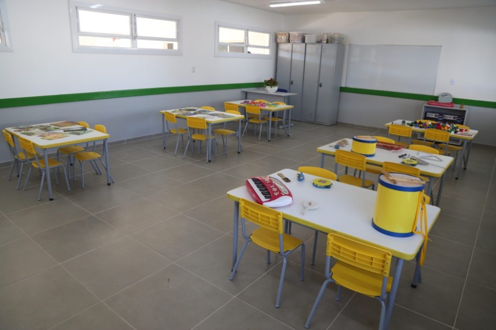 Comitiva de Rondônia conhece em Sinop estruturas de escolas modulares; modelo deve ser adotado