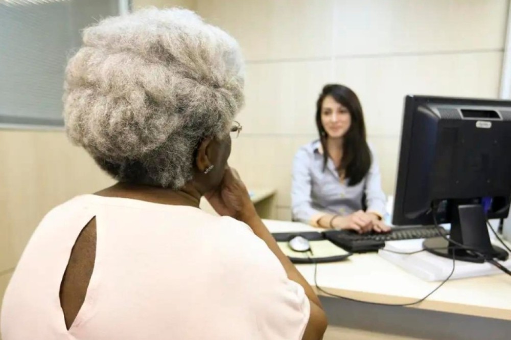 Banco deve oferecer atendimento preferencial à pessoa idosa em Sorriso