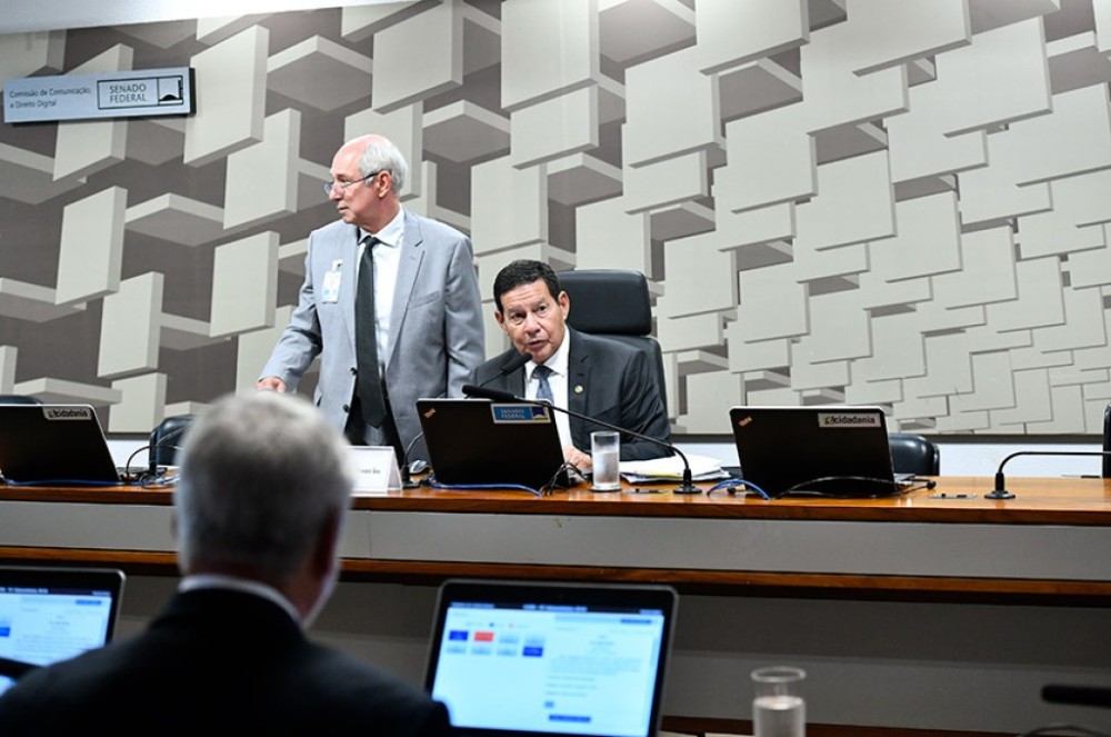 Comissão analisa proibição de pagamento on-line de apostas ilícitas