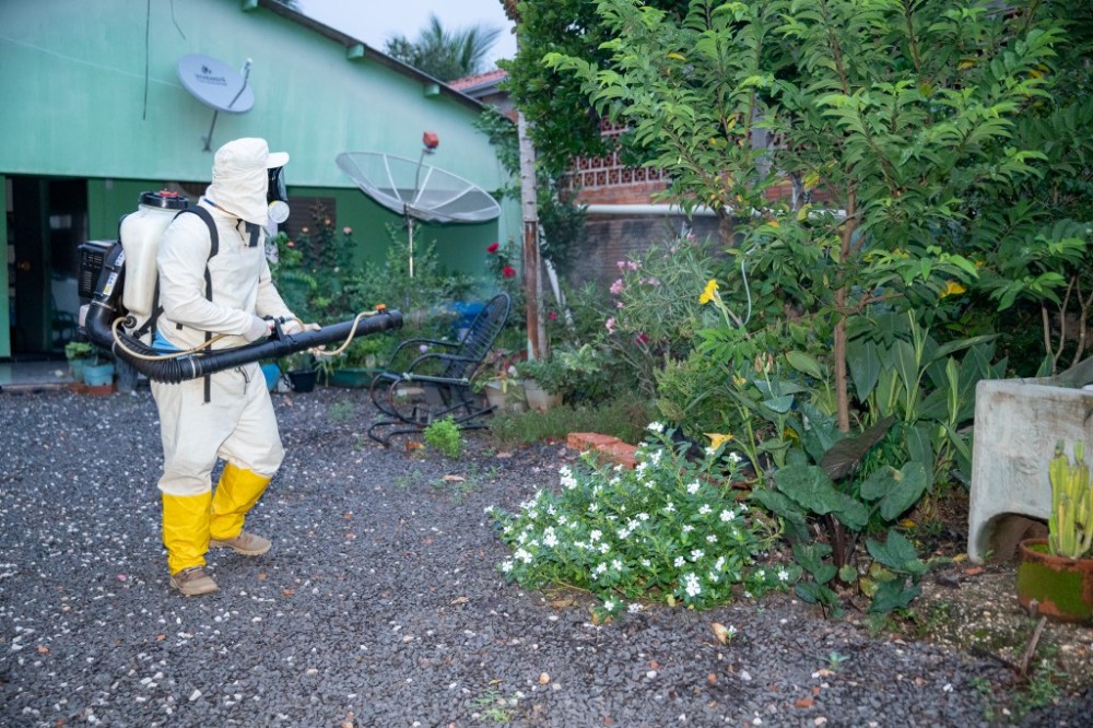 Prefeitura de Diamantino realiza ações de bloqueio e controle da dengue