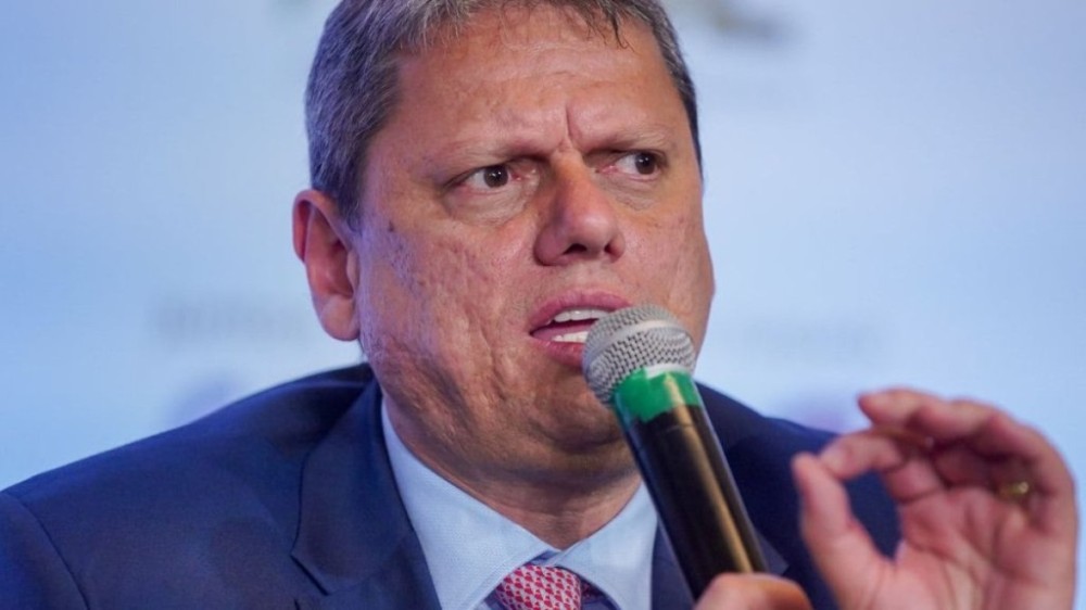 Professor não é bem remunerado, mas tem 