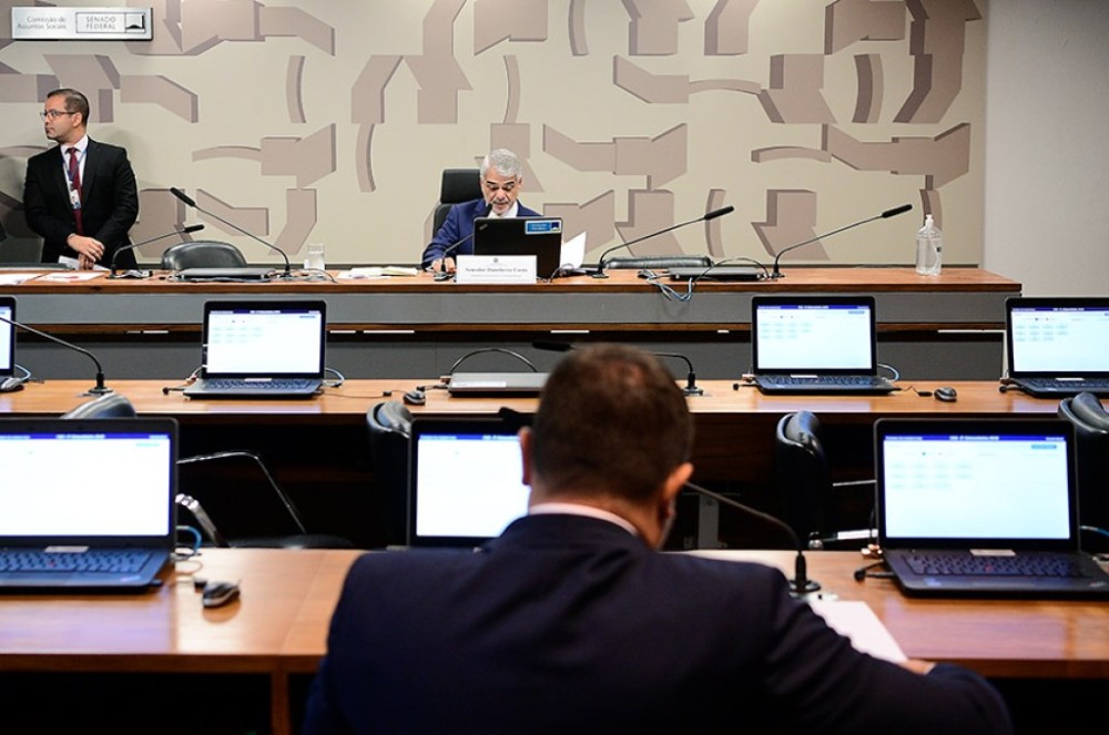 CAS aprova frente parlamentar em defesa dos feirantes