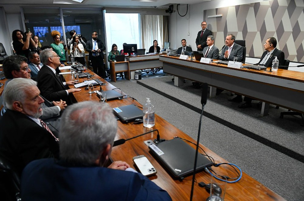 CPI da Braskem define Rogério Carvalho como relator; Renan renuncia à comissão