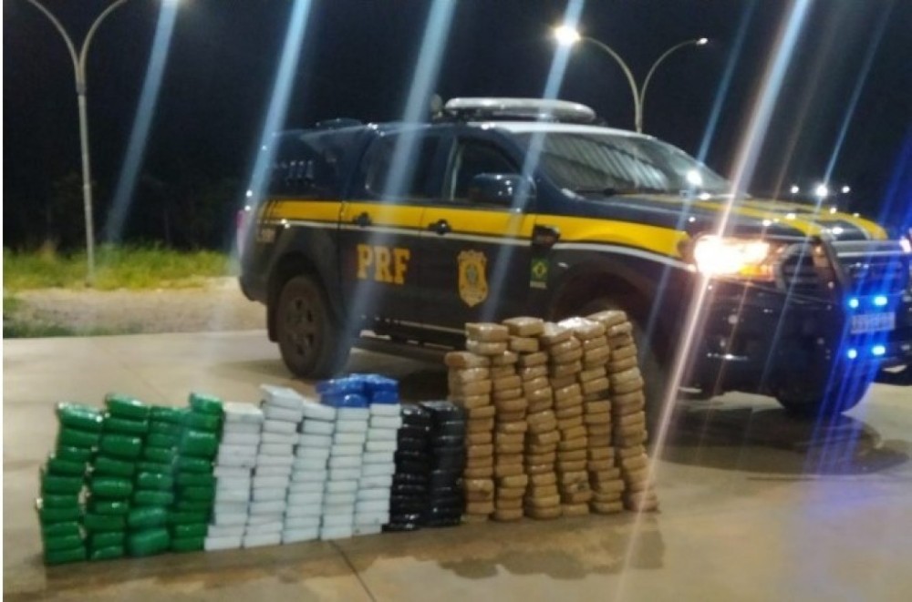 PRF apreende mais de 200 quilos de entorpecentes em Comodoro - MT