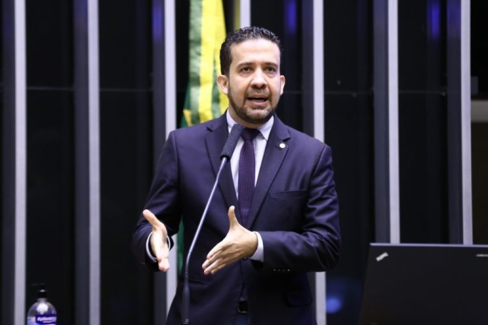 Projeto regulamenta pernoite no local de trabalho para evitar situação análoga à escravidão