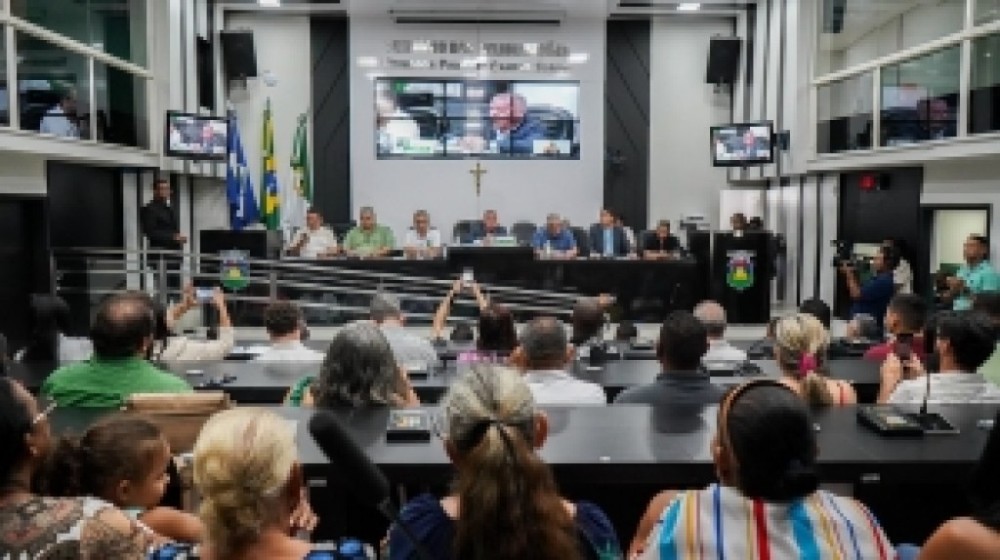 Audiência de Chico 2000 debate soluções para o fornecimento de água e energia em áreas não regularizadas