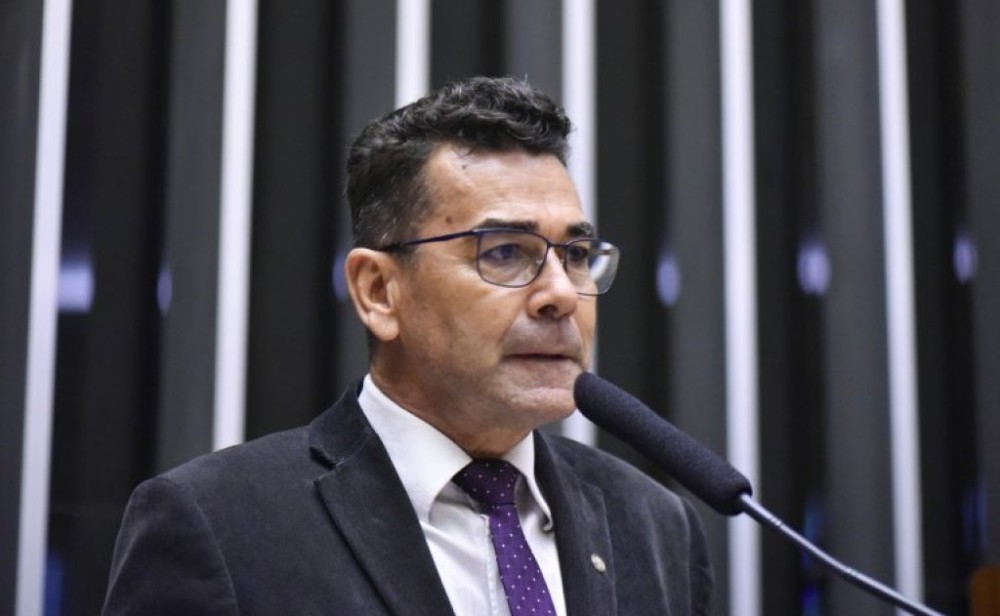 Projeto proíbe uso de agrotóxicos que contenham atrazina no Brasil
